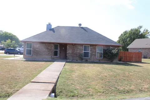 102 Pecan Cir, Trenton, TX 75490