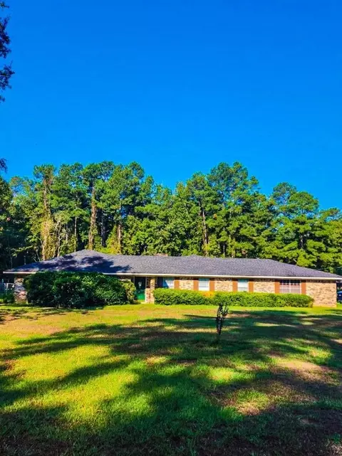 175 Ada St, Coushatta, LA 71019