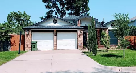 6207 Mercedes Dr, Arlington, TX 76001