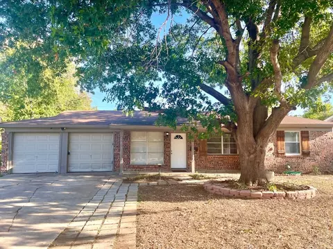 5317 Lucille St, Haltom City, TX 76117