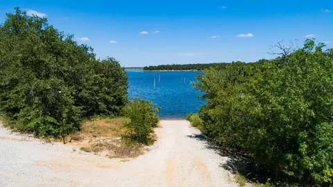 504 Sunset Ln, Sunset, TX 76270 photo 19