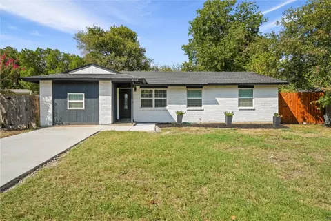2103 Brookshire St, Arlington, TX 76010