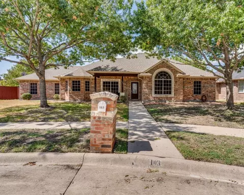 103 Dovehill Cir, Red Oak, TX 75154