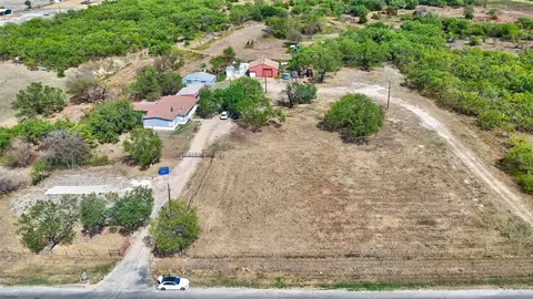 3911 Cement Valley Rd, Midlothian, TX 76065