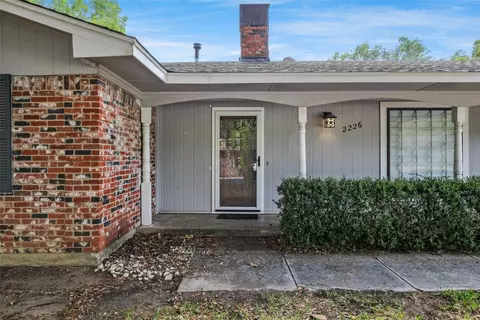 2226 Foxcroft Cir, Denton, TX 76209