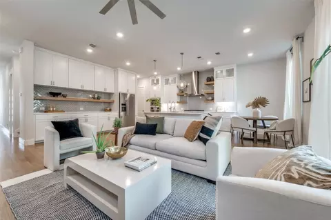 3951 Bowie Ln, Dallas, TX 75220