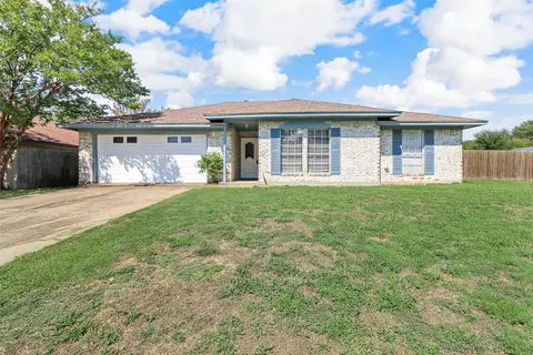 14511 Seminole St, Balch Springs, TX 75180