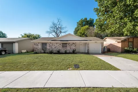 3022 Sandra Ln, Rowlett, TX 75088