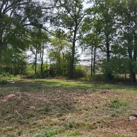 5625 N Market, Shreveport, LA 71107