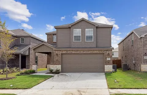 1810 Ballinger Dr, Forney, TX 75126