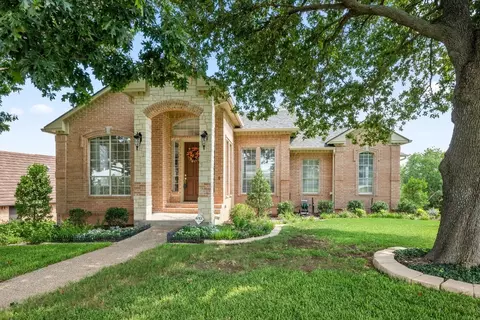 257 Oak Hill Dr, Trophy Club, TX 76262