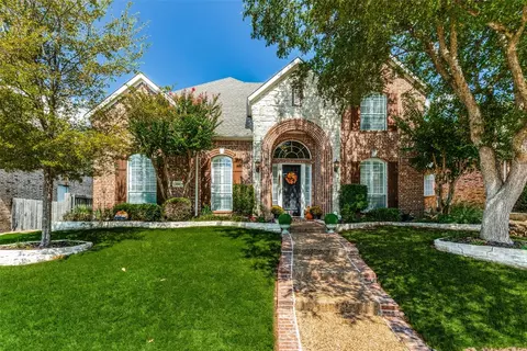 609 Water Oak Dr, Garland, TX 75044
