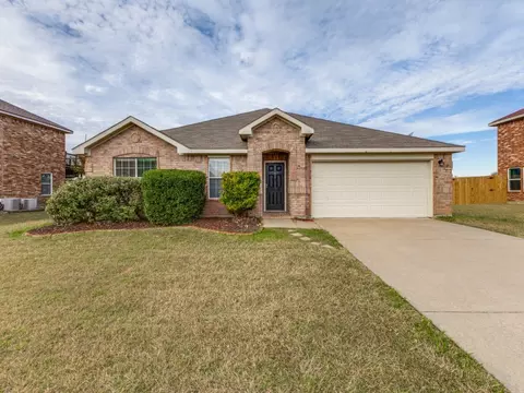 420 Windmill Dr, Lavon, TX 75166