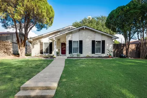 6430 Briar Knoll Dr, Garland, TX 75043