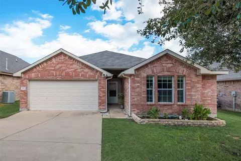 1233 Nighthawk Rd, Fort Worth, TX 76108