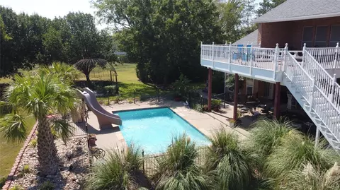 1018 W Woodridge Rd, Waxahachie, TX 75165