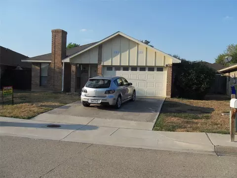 1753 Castille Dr, Carrollton, TX 75007