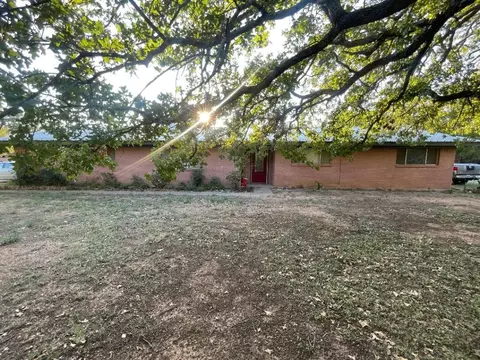 3401 N Oak Ave, Mineral Wells, TX 76067