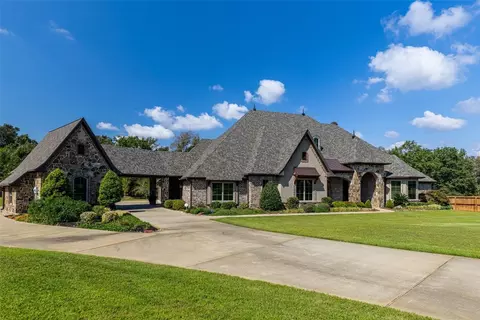 249 Alexis Dr, Longview, TX 75605