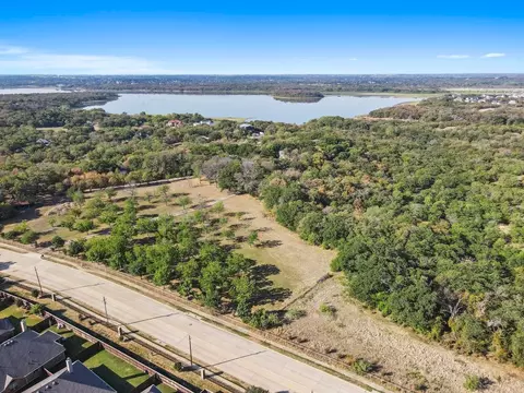 3408 Parkridge Dr, Corinth, TX 76210