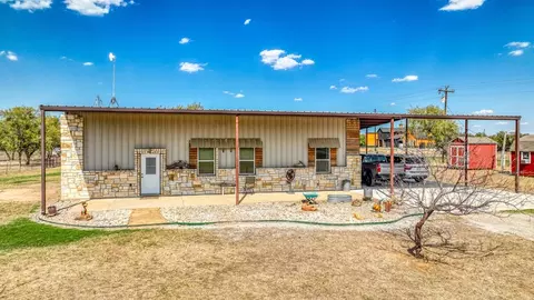 106 Patsy Lee Ct, Weatherford, TX 76087