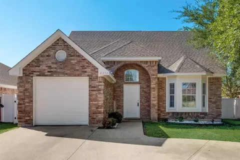 2350 Light Shore Dr, Dallas, TX 75228
