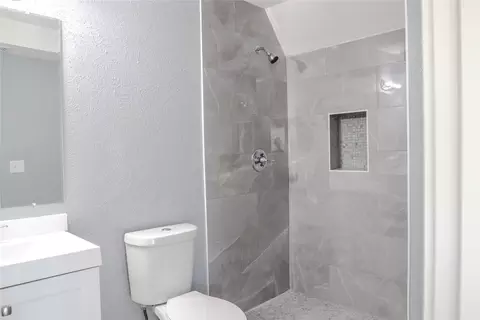2405 Bryan St, Commerce, TX 75428 photo 9