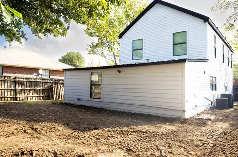 2405 Bryan St, Commerce, TX 75428 photo 6