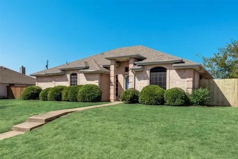717 Kristi Ln, Cedar Hill, TX 75104