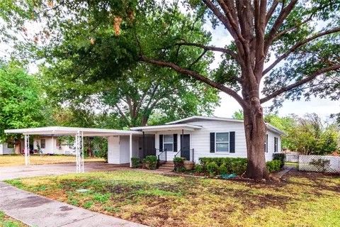 804 Woodleigh Dr, Mckinney, TX 75069