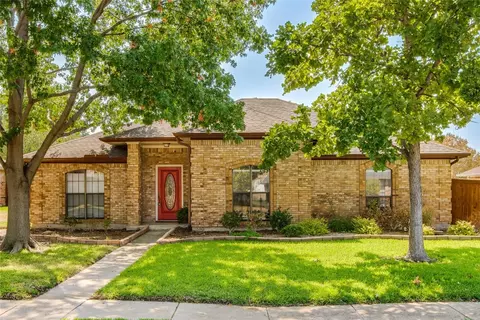 1606 Ginger Dr, Carrollton, TX 75007