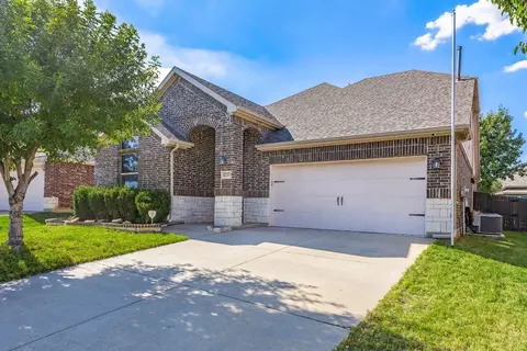 1237 Shalimar Dr, Fort Worth, TX 76131