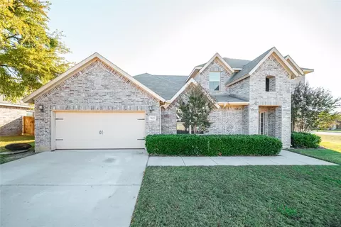 7425 Rose Crest Blvd, Forest Hill, TX 76140