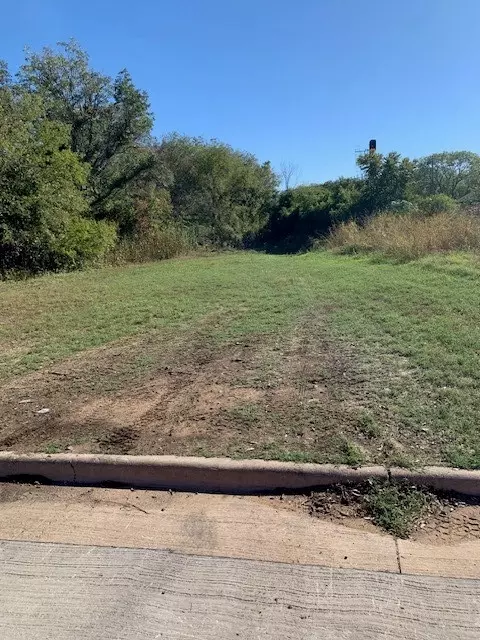 601 Paradise St, Fort Worth, TX 76111