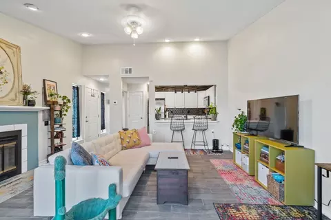 2732 Copper Creek Dr #203, Arlington, TX 76006