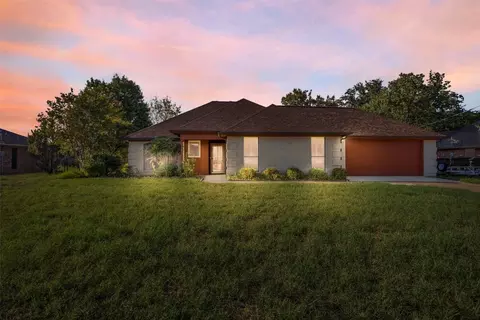618 Oldham Ln, Granbury, TX 76048