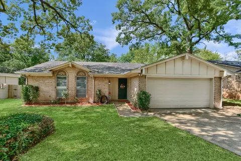 901 Glen Key St, Denison, TX 75020