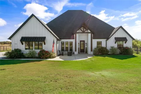 712 Saddle Spur Trl, Weatherford, TX 76087