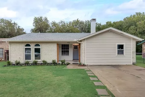 413 Brian Dr, Grand Prairie, TX 75052