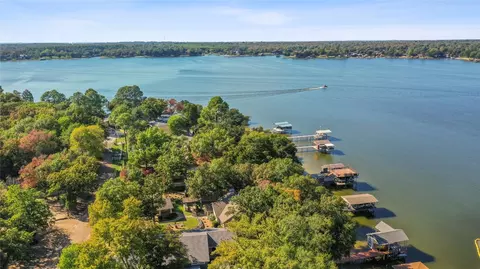 108 Shoreline Cir, Malakoff, TX 75148