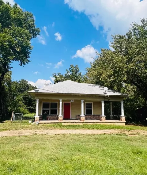 949 Grove, Paris, TX 75460