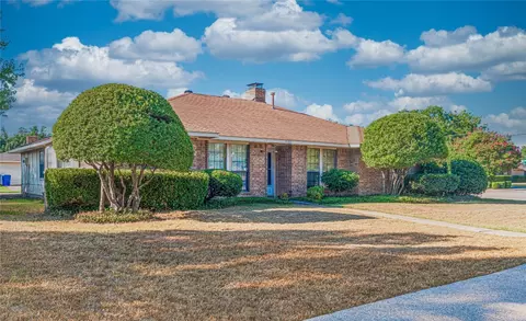 3502 Andrea Ln, Rowlett, TX 75088