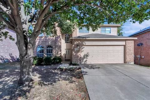 1124 Pullman Dr, Saginaw, TX 76131