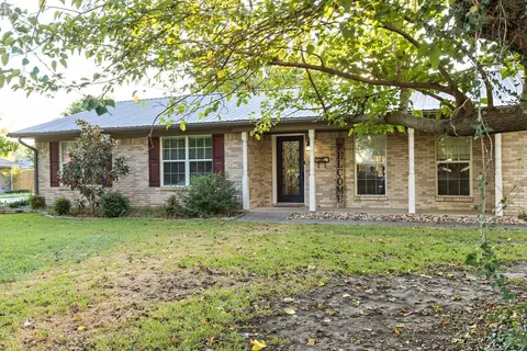 1201 N 14th St, Honey Grove, TX 75446