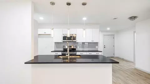 2 E Mountain Creek Dr #25, Grand Prairie, TX 75052