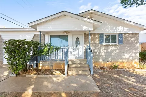101 S Sheppard Dr, Euless, TX 76040