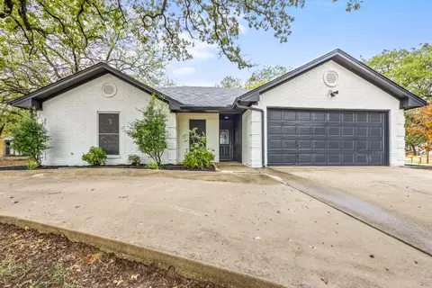217 N Spring Branch Trl, Springtown, TX 76082
