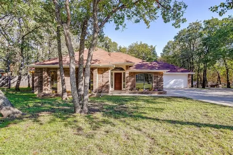 509 Larchmont Way, Azle, TX 76020