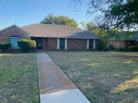 730 Lindenwood Dr, Lancaster, TX 75134