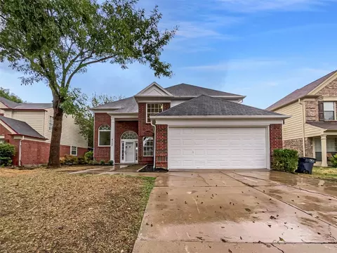 8125 Cloverglen Ln, Fort Worth, TX 76123